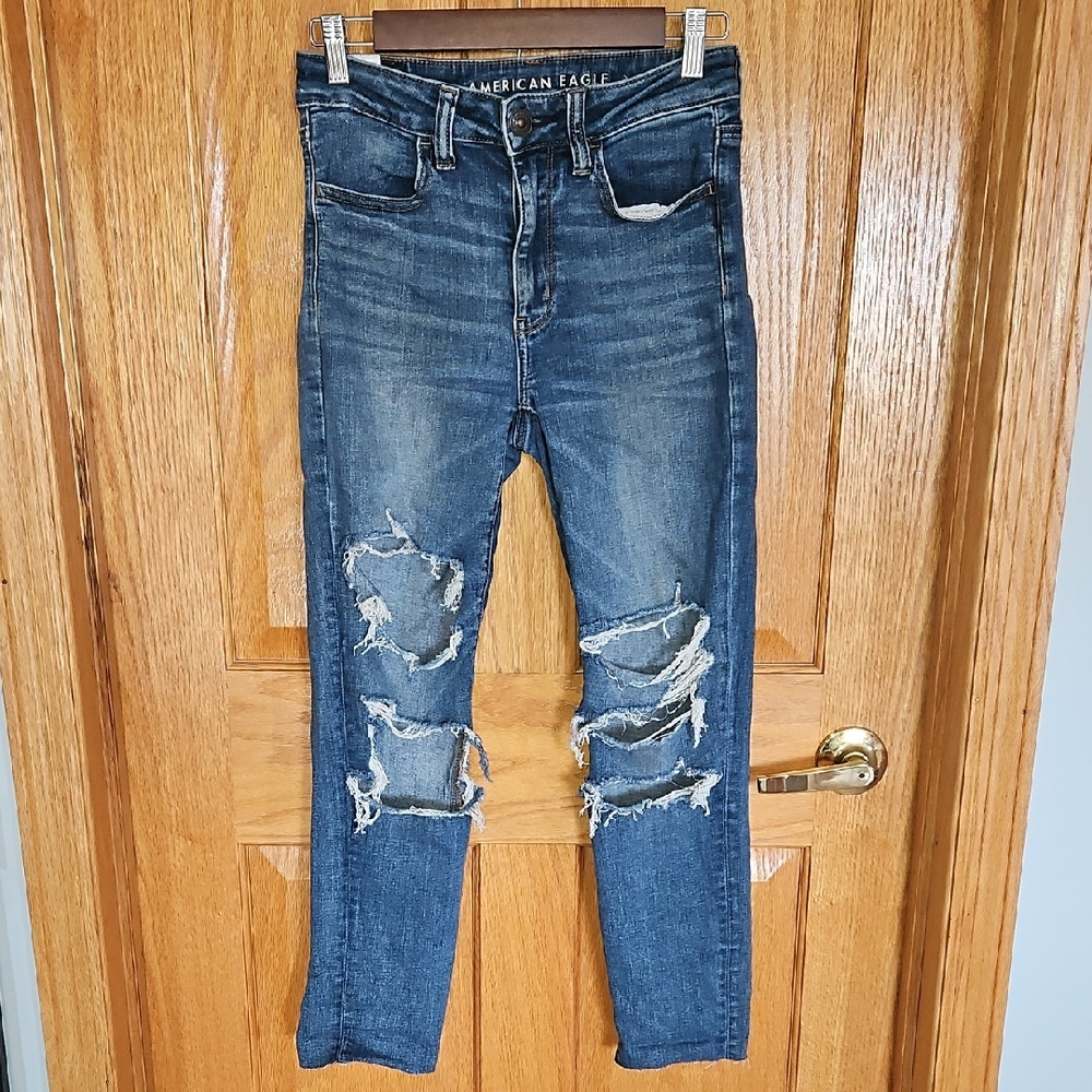 American Eagle Outfitters Women's Distressed Blue Jeans